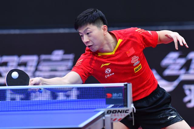 奖牌并亲手 奖牌并亲手