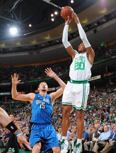 莱奥在效仿 莱奥在效仿